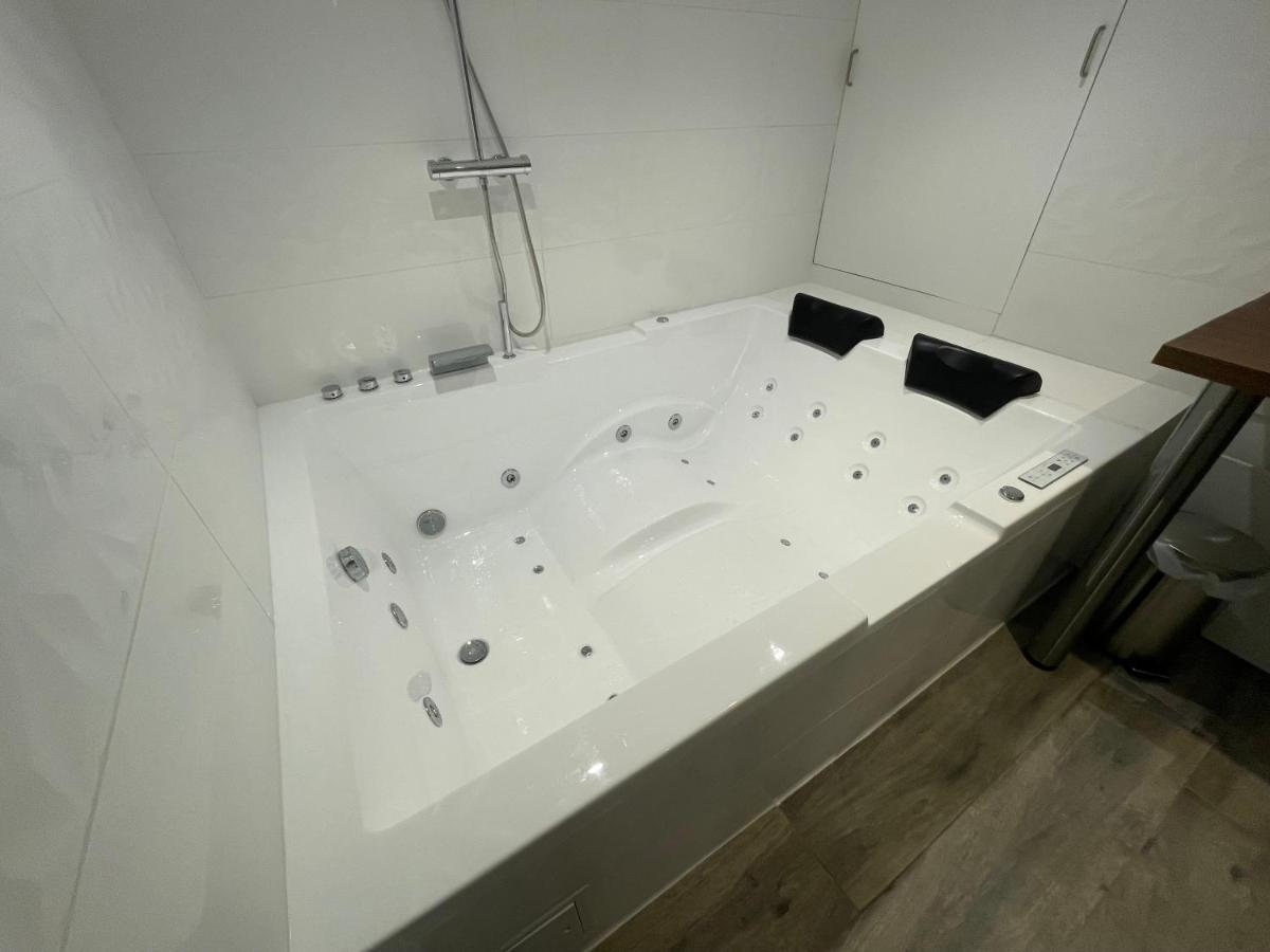 Un Coin De Detente - Magnifique Studio Balneo - 122 Apartment